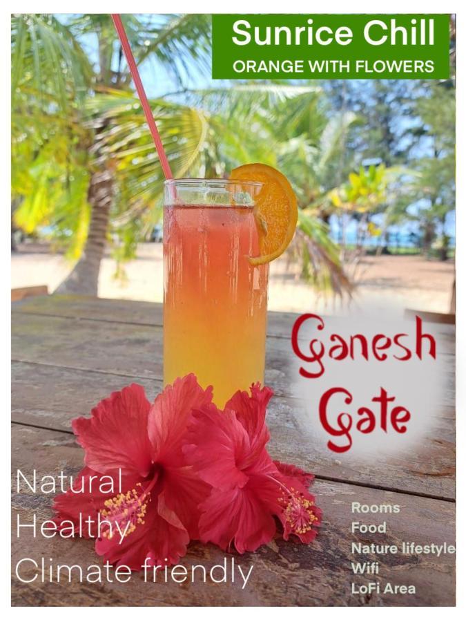 Ganesh Gate Hotel Pottuvil Bagian luar foto